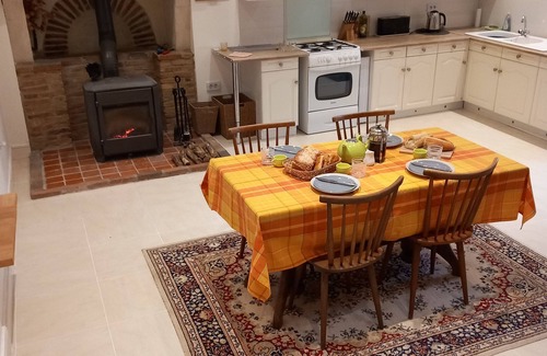 Petosse Cottage | Gite Du Lys Two bedroom Cottage in Petosse