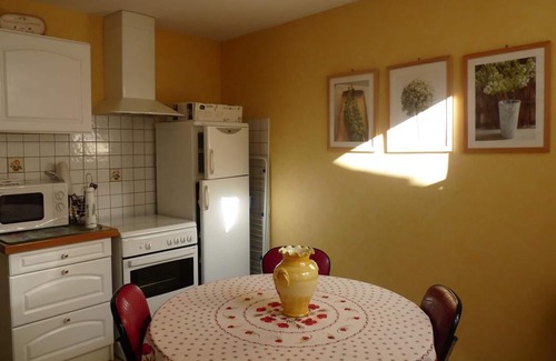 Ferrieres-sur-Sichon Cottage | Gite Ferrières-sur-Sichon, 3 bedrooms, 6 persons