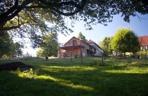 Saint-Paul-la-Roche House | Gite Fleurs d'Esse