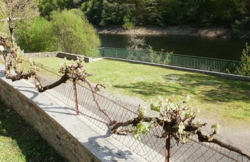 Laval-sur-Luzege House | Gite