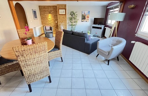 Eguisheim Apartment | Gite géranium located in Eguisheim with private parking, 10km from Colmar
