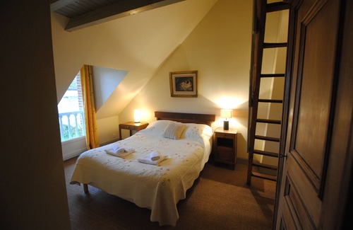Marchais Cottage | Gite in Aisne with 5 bedrooms
