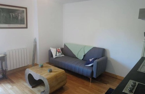 Montret House | Gite in Montret