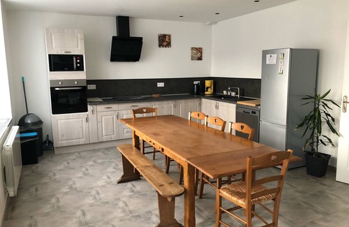 Montsenelle House | Gite in "the city"
