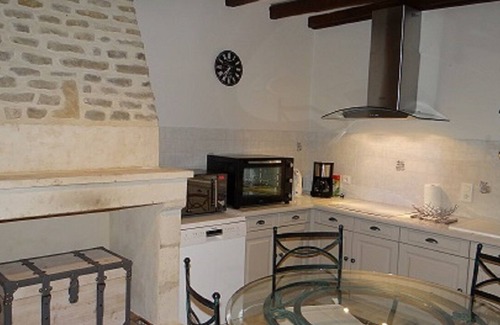 Saint-Pompain Cottage | Gîte in the heart of nature by the river