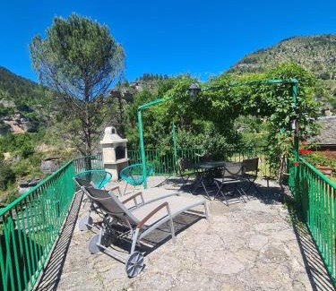 Saint-Chely-du-Tarn House | Gite la maison de Jules