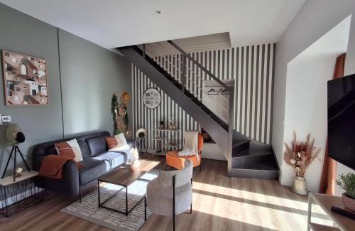 Breteil House | Gite La maison du 37 avec terrasse et jardinet