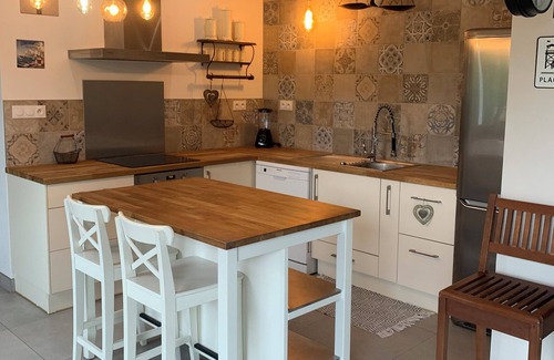 Le Planet House | Gîte la maison du pêcheur located in the heart of the D-Day landing beaches