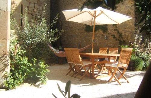 Pepieux House | Gite la Tour