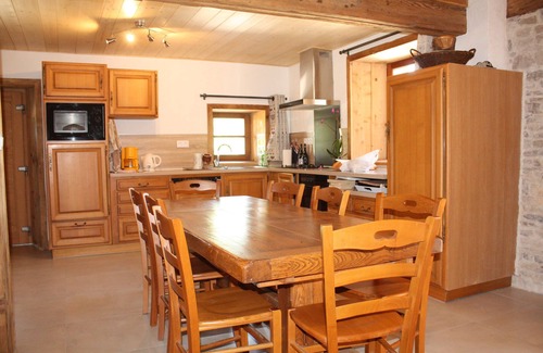 Le Barboux House | Gîte 'La Valentine', secluded country house in the heart of nature