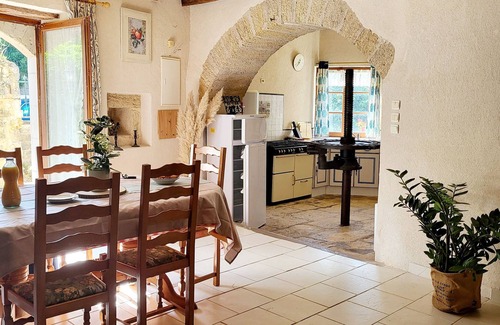 Doue-en-Anjou House | Gite le Chai sleeps 7