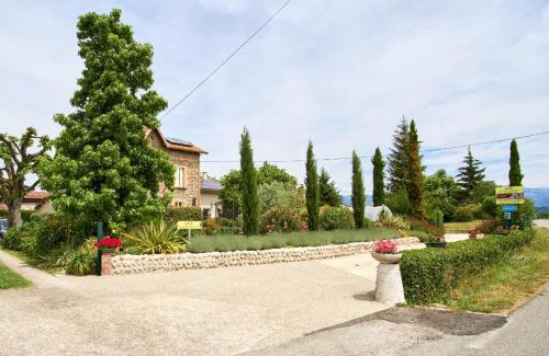 Saint-Hilaire-du-Rosier Apartment | Gite Les Galets Chantants Saint hilaire du rosier