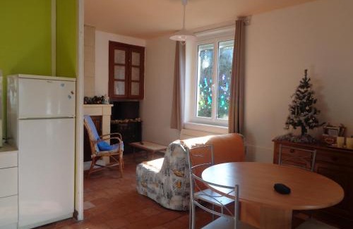 Saint-Leger-de-Montbrillais House | Gite Maison de campagne 86120-22 couchages