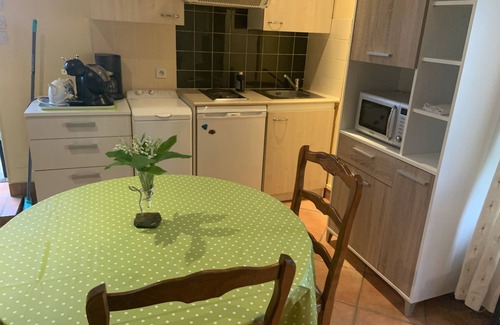 Saint-Pere House | Gite near the banks of the RANCE with garden (2 adults and 2 children)