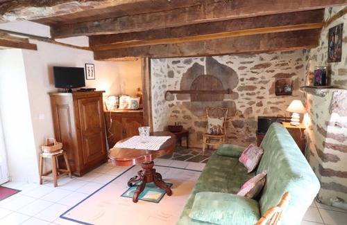 Calvinet Cottage | Gite Puycapel-Calvinet, 2 bedrooms, 4 persons