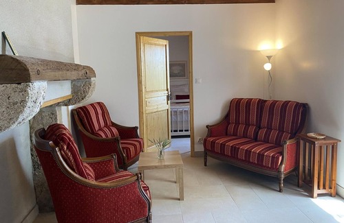 Rongeres Cottage | Gite Rongères, 1 bedroom, 2 persons
