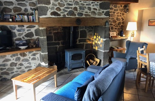 Saint-Martin-Valmeroux Cottage | Gite Saint-Martin-Valmeroux, 1 bedroom, 3 persons