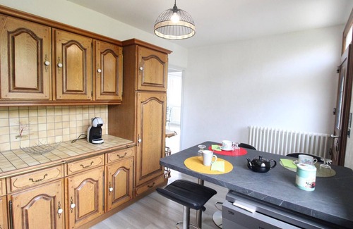 Saint-Martin-Valmeroux Cottage | Gite Saint-Martin-Valmeroux, 2 bedrooms, 3 persons