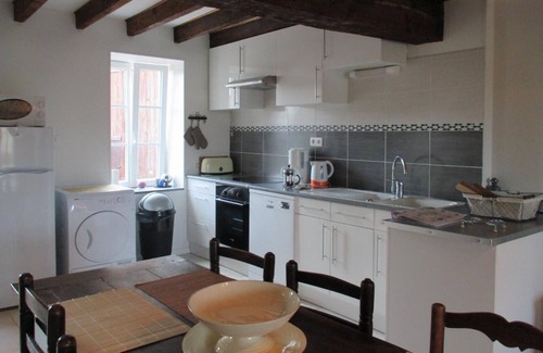 Saint-Priest-d'Andelot Cottage | Gite Saint-Priest-d'Andelot, 2 bedrooms, 4 persons