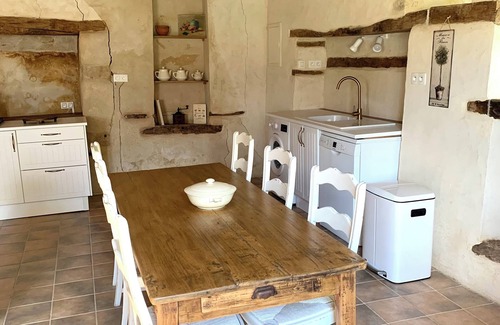 Bazoges-en-Pareds Cottage | Gite Simple et Authentique, au Calme Pour les Amoureux de la Nature