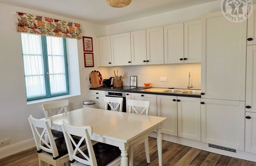 Theuville Cottage | Gite Theuville, 2 bedrooms, 4 persons