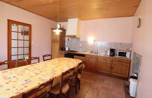 Saint-Just Cottage | Gite Val-d'Arcomie-Saint-Just, 4 bedrooms, 10 persons