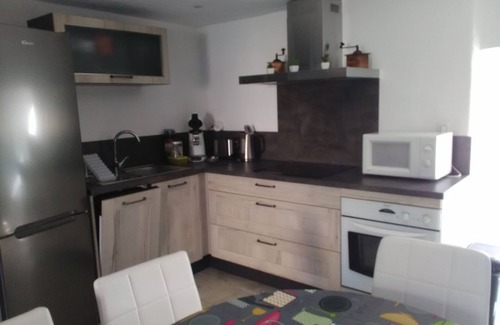 Veyreau Cottage | Gîte with 2 bathrooms on the Causse Noir, above the Tarn gorges
