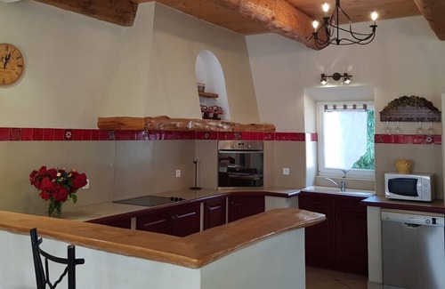 Raissac-d'Aude House | Gîte with: garden, BBQ, swimming pool, spa, tennis, gym, ideal famillel