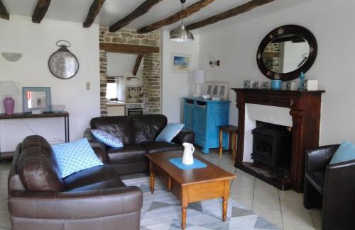 Plouguenast House | Gites de la Motte Parent