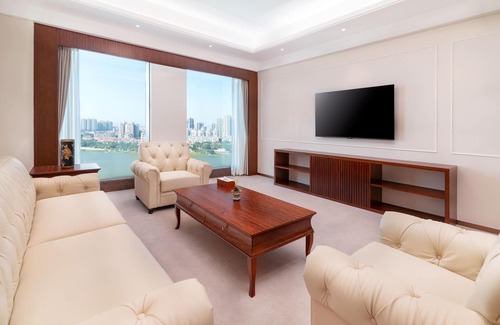 Dongguan Hotel | Gladden Hotel Shilong