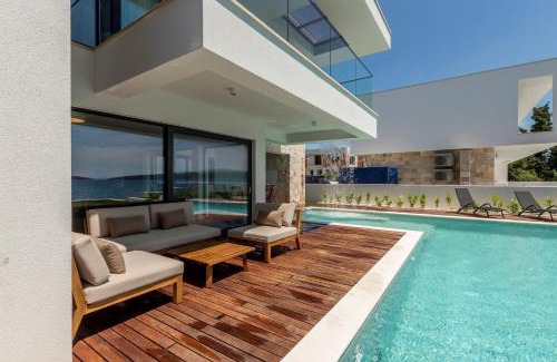 Kastela Villa | Glamorous Kastela Villa 4 Bedrooms Villa Seafront Paradise Private Pool Overlooking Sensational Sea Views Split
