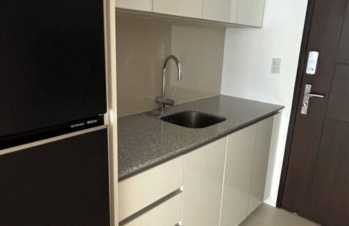 Taguig Condo | Glamorous stay at Uptown Parksuites BGC