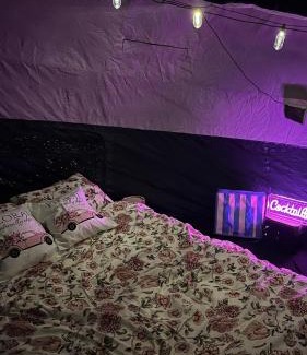 Belgrade Other | Glamp'in Pink AVALA