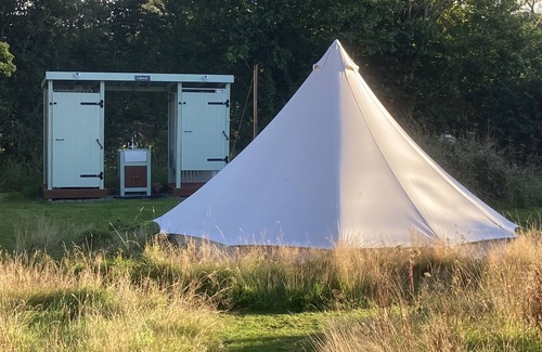 Westbrook Court Cabin | Glamping at The Homestead - Ensuite bell tent