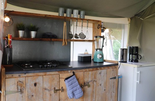 Twijzel House | Glamping in Friesland with friends