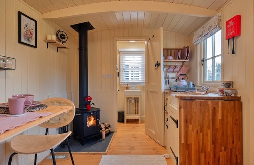 Brackley Ski Chalet | Glamping in Northamptonshire near Cotswolds