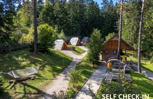 Bloke Resort | Glamping Lake Bloke