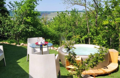 Dormans RV Rental | Glamping 'Les Bulles Du Coq De Champagne' with Mountain View, Private Terrace and Wi-Fi