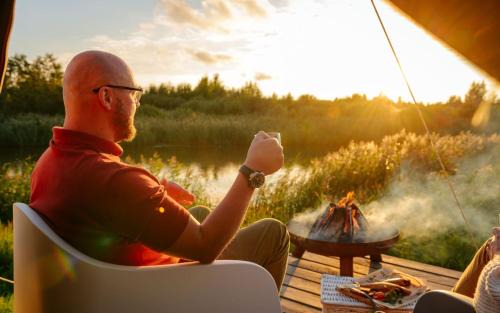 Sauga House | Glamping Pop-Up Hotel - Fishing Village riverside holiday center