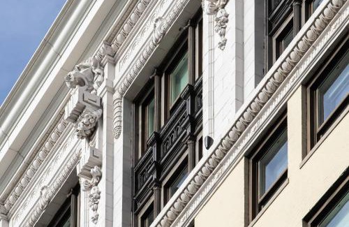 Downtown Hotel | Glass Light Hotel & Gallery, Autograph Collection