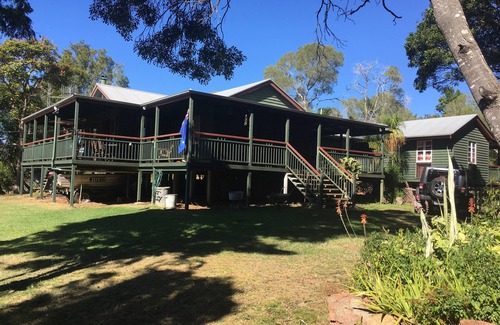 Glastonbury House | Glastonbury Country retreat - 20 mins from Gympie