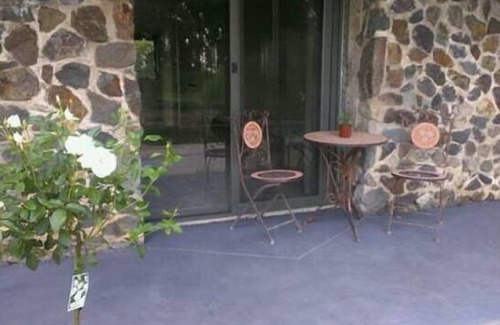 Sassafras Apartment | Glen Elborne-On The LAKE-Platypus/Lyrebirds/Wildlife/Walking Tracks