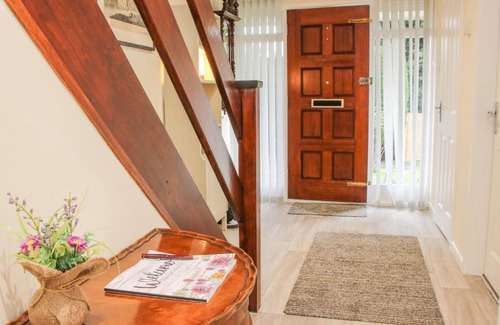 Madeley House | Glen Helen