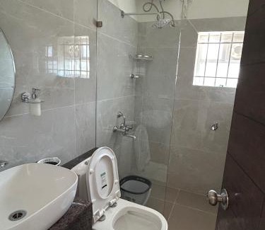 Nandi Hills House | Glenville Holiday Villa - Top Two Floors