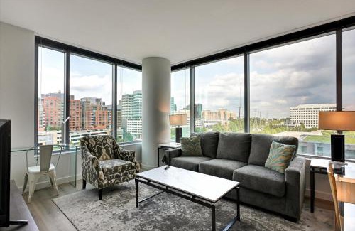Reston Apartment | Global Luxury Suites at Town Center