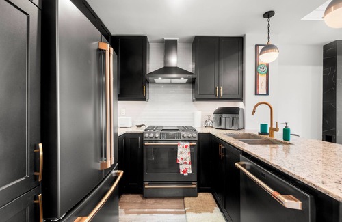 Saint Clair West Village Apartment | GLOBALSTAY Luxury Townhouse Minutes Away From Waterfront