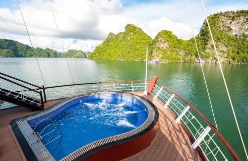Ha Long Boat Rental | Gloria Cruise - Managed by YouCruises