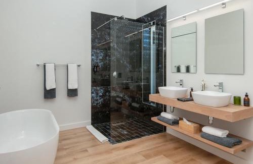 Sandbaai House | Glow Boutique Suites & Guesthouse