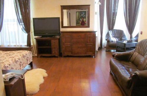 Shaian House | Gnizdo Golubky