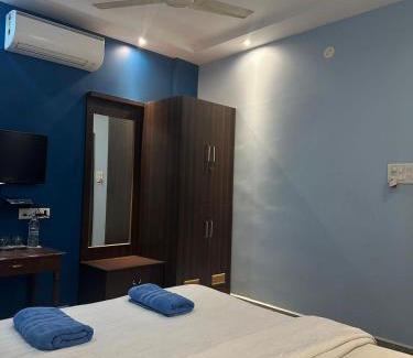 Vagator Bed & Breakfast | GOAROUND - New Sita Comforts at Vagator by Goaround Homes